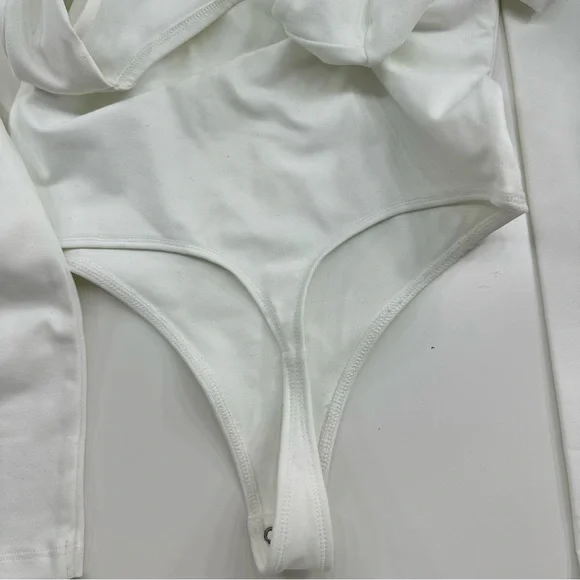 ❌SOLD❌ abercrombie & fitch strappy bodysuit - Picture 5 of 5